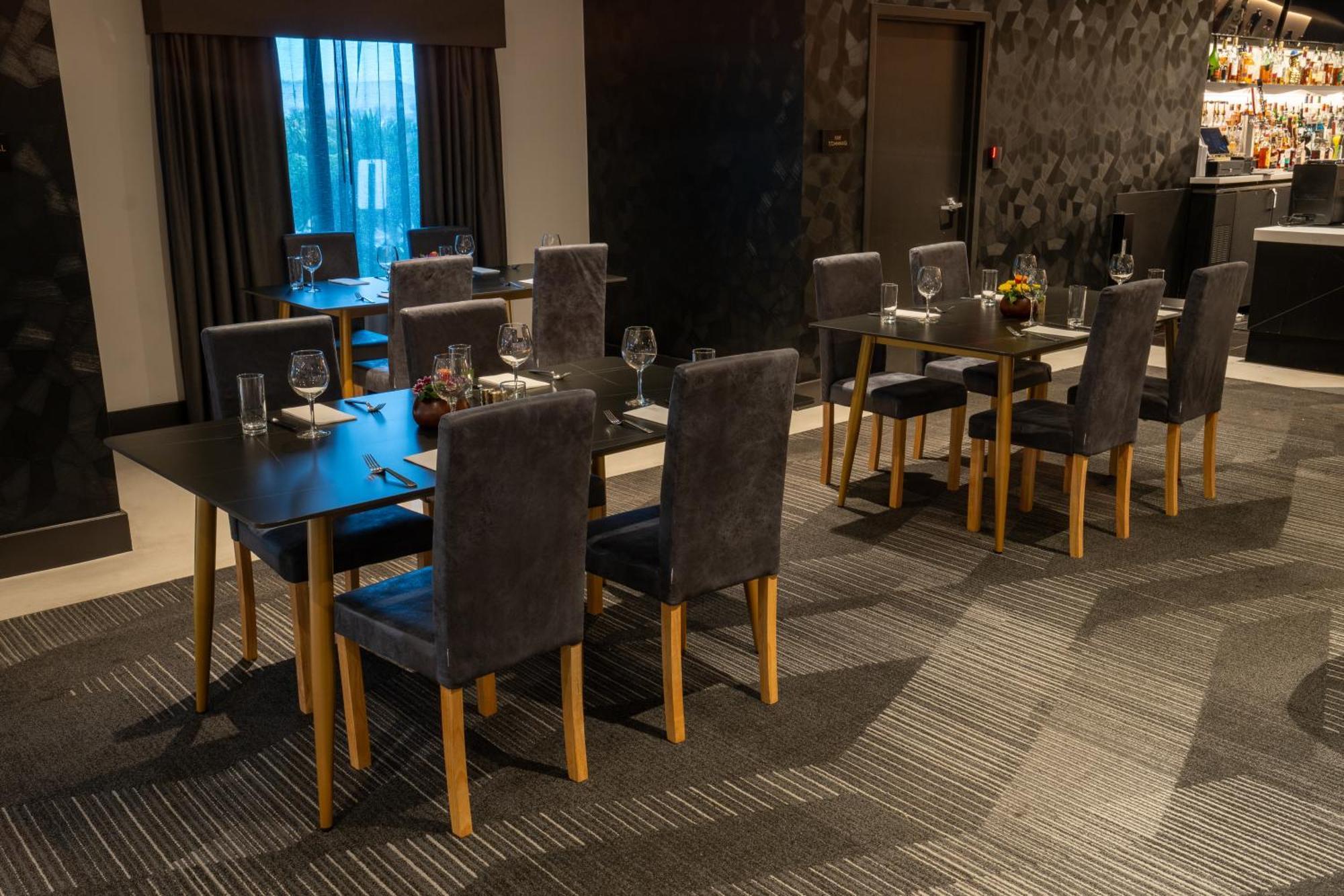 Champions Club And Hotel, Houston Westchase Bagian luar foto
